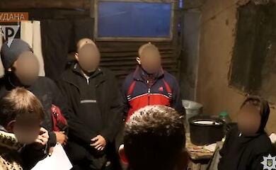 У Дніпропетровській області правоохоронці викрили чоловіка, який вербував людей і тримав їх у трудовому рабстві