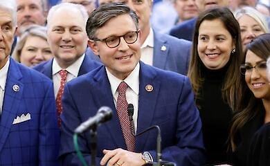 Спикером палаты представителей США избрали трамписта Майка Джонсона
