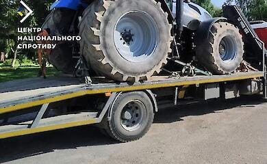 Окупанти пропонують фермерам брати в лізинг вкрадену українську техніку