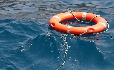 З дна озера в Києві підняли тіло чоловіка 