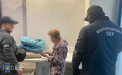 Консул України допомагала нелегальним мігрантам потрапити до ЄС 