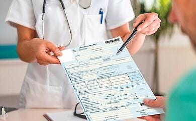 Больничный можно открыть дистанционно