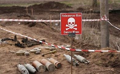 Более 800 гражданских пострадали от загрязнения минами