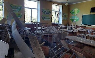На ТОТ росіяни пропонують гроші за навчання дітей в окупаційних школах