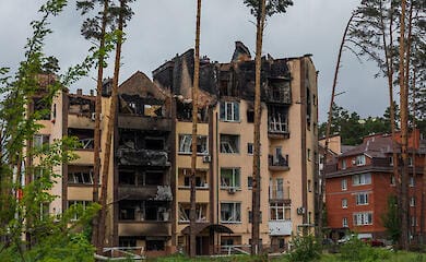 Подать заявление на компенсацию по программе "єВідновлення" можно через ЦНАП и нотариуса