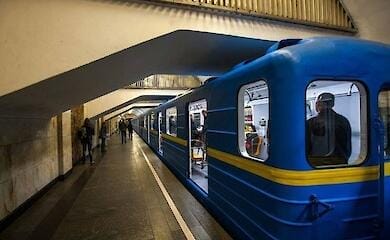 В Киеве могут закрыть на ремонт еще один участок "синей ветки" метро