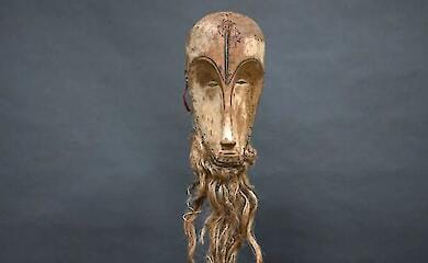 Пожилые французы продали за 150 евро африканскую маску стоимостью в миллионы