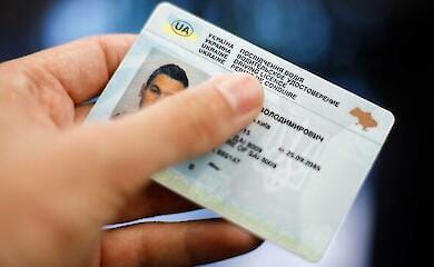 В Україні різко зросте вартість видачі права, складання іспитів та реєстрації авто