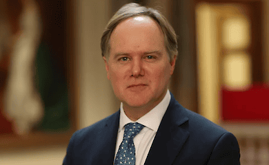 Посол Великої Британії пірнув в ополонку на Водохреще разом із жителями Києва