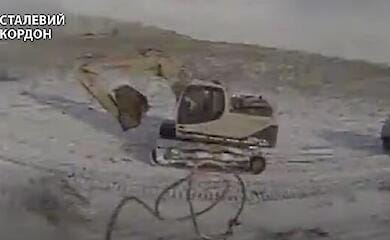 На Харьковщине аэроразведчики уничтожили вражеский экскаватор