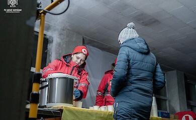 В Хмельницкую область прибыл очередной эвакуационный поезд из Херсона