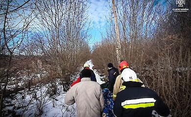 В Хмельницкой области спасатели 1,5 км несли больную к "скорой"