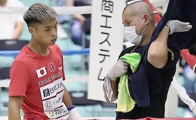 Витримав поєдинок, але зазнав важких травм: у Японії помер боксер