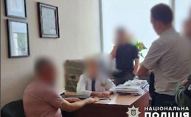 В Киеве будут судить врача, который требовал деньги за бесплатную операцию