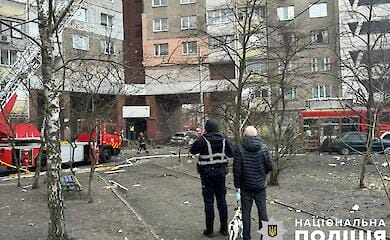 В Киеве ракетами РФ поврежден многоквартирный жилой дом
