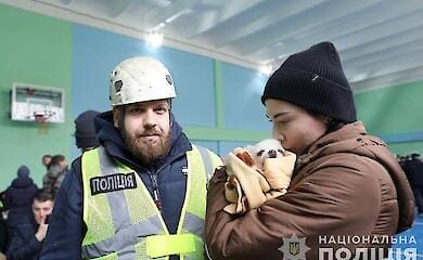 Ракетна атака на Київ: з пошкодженої багатоповерхівки врятували собаку