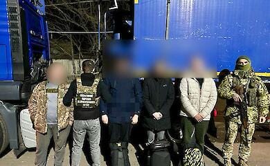 На границе с Молдовой остановили водителя, который с патриотическими намерениями перевозил уклонистов