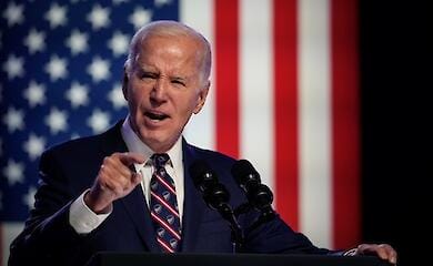 Байден резко отреагировал на каникулы Конгресса без принятия помощи Украине