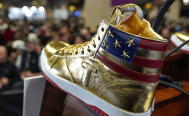 Трамп решил торговать кроссовками