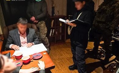 На хабарі викрили заступника голови Запорізької облради, його помічника і депутата