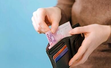 В 2024 году возобновлена индексация зарплат украинцев
