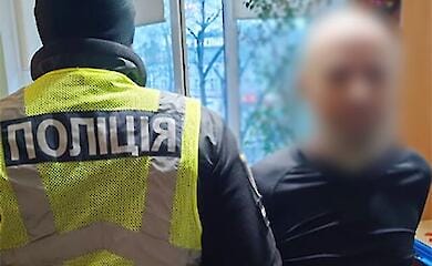 У Києві затримали чоловіка, який стріляв із балкона
