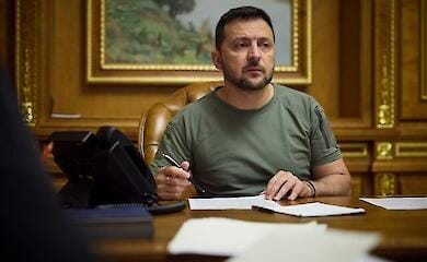 Смогут стать родителями после смерти: Зеленский подписал закон о сохранении репродуктивных клеток военных