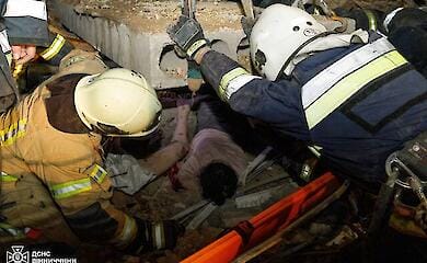 Рятувальники показали фото наслідків обстрілу Вінницької області