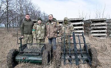 Наземні колісні фінські дрони з'являться на передовій
