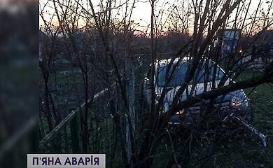 П'яні жінки скоїли ДТП на Волині та підняли на ноги пів села (відео)