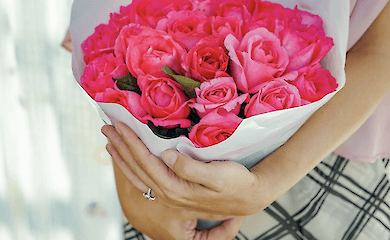 Замовлення та доставка квіткових букетів на будь-яке свято зі зручною доставкою