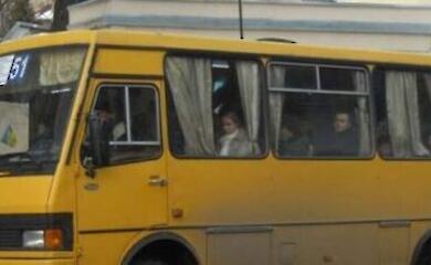 У Львові з маршрутки на ходу випав підліток