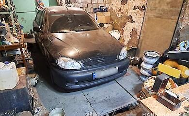 Возмутился на несоблюдение ПДД: водитель избил пешехода на Запорожье