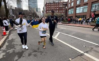 У Бостоні 12-річна українка пробігла на протезах 5 кілометрів марафону