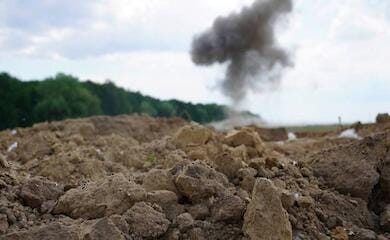 Юная пара пострадала от взрыва боеприпаса на Николаевщине