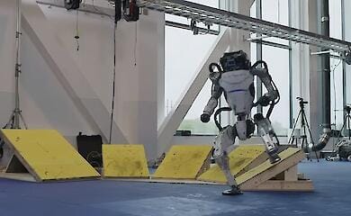 В Boston Dynamics показали фейлы робота Atlas