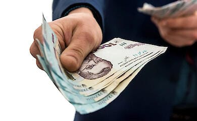  Допомога по безробіттю: які виплати отримують українці