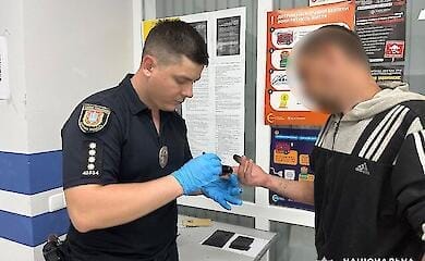 Приревновал сожительницу и зарезал товарища бывший заключенный в Измаиле (видео)