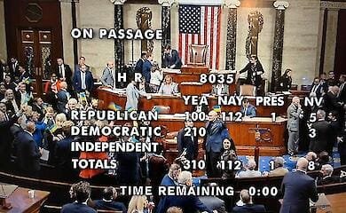 В Конгрессе США после полугодового промедления проголосовали за выделение Украине 60 миллиардов