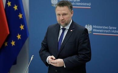Не депортують із Польщі: українським чоловікам продовжать захист