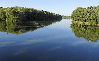 У Тисі під час спроби переплисти річку потонуло двоє чоловіків