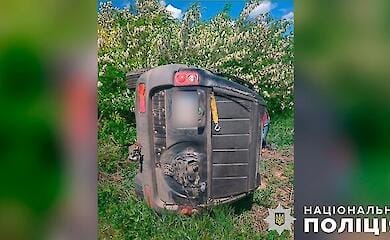 На Полтавщині перекинулась автівка з чотирма людьми, ймовірно водій був п'яний