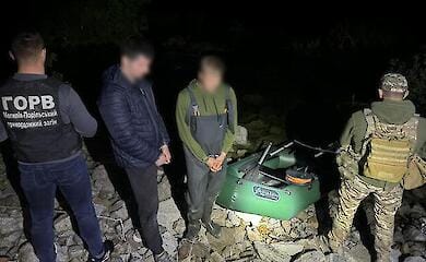 На берегу реки Днестр задержали нарушителей границы