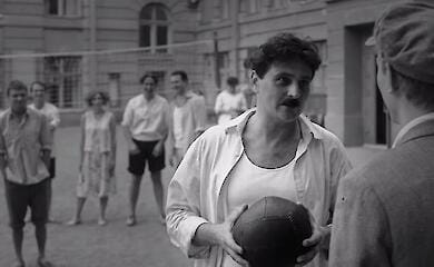 Фільм "Дім "Слово". Нескінченний роман" можна подивитися в українських кінотеатрах