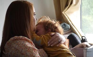 В Британии акушерка так спешила, что не заметила серьезную травму: роженица получила компенсацию