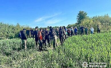 Ніч пошуків завершилась успіхом, на Волині 500 людей шукали зниклих дворічних дітей