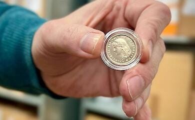 Редкую голландскую монету продали за миллион евро