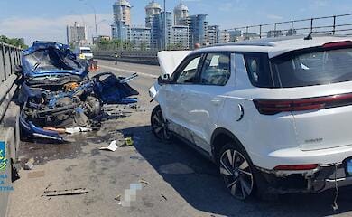 У Києві в ДТП загинула 1,5-річна дитина, вагітна жінка у важкому стані