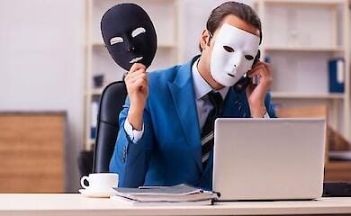 Украинцам напомнили, как уберечься от мошенников при поиске работы