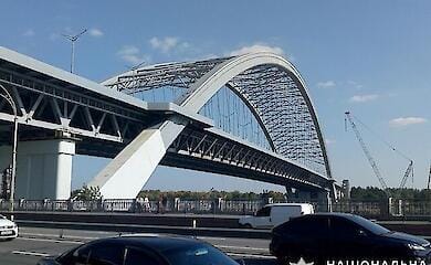 Директор КП розтратив 24 млн гривень на будівництві Подільського мосту Києва